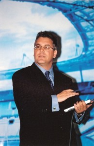 Gonzalo-Martinez-main-stage.jpg